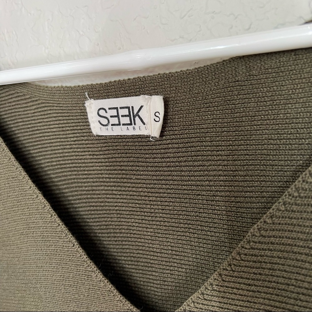 LF sweater - Picture 3 of 4
